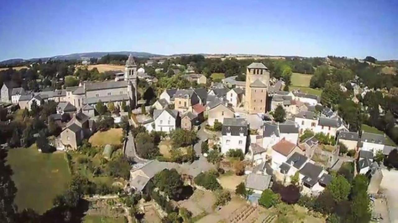 Le Gite De La Vieille Eglise De Coussergues 外观 照片